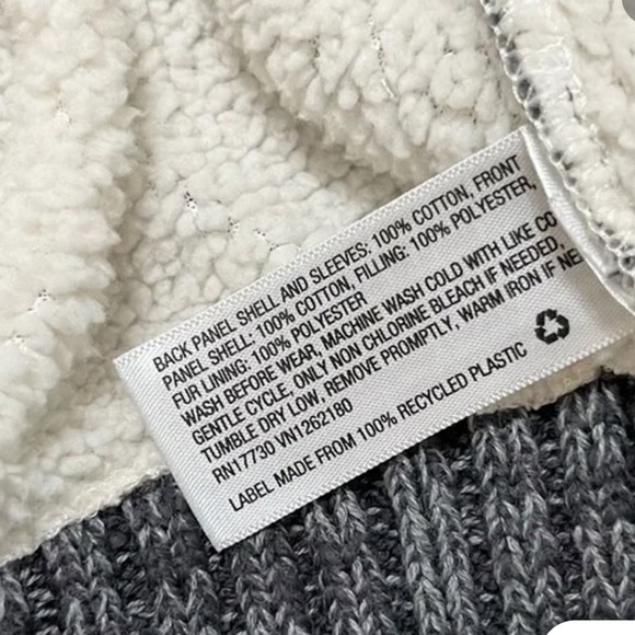 Cat & Jack • Toddler Olive Green Quilted +
Knit Zip Up Sweater Sz 18months - Picture 3 of 5